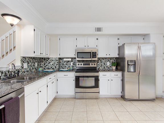 2nd image of 1921 Heartland Dr