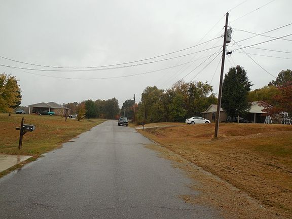 5th image of 42 Cane Creek Ln