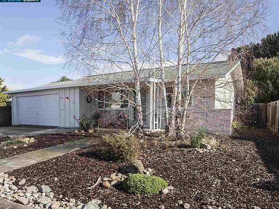 3rd image of 5219 Peony Dr
