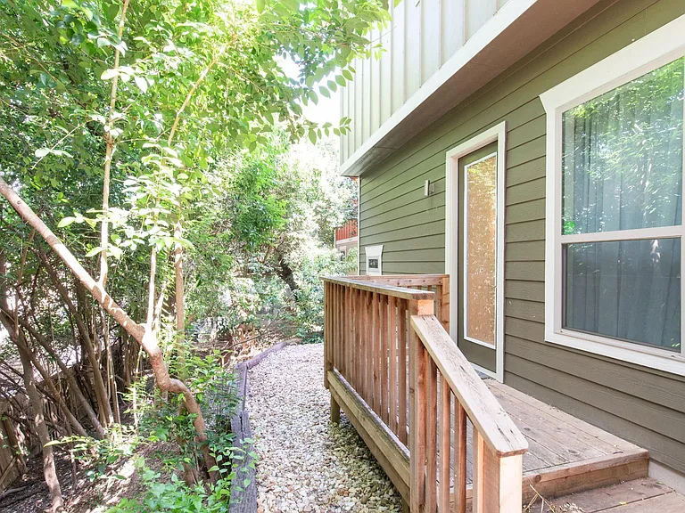 614 Terrell Hill Dr #D — Photo 18