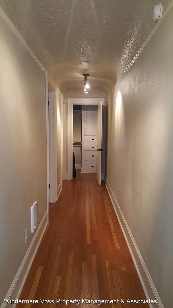 2076 NW Johnson St APT 201 photo 1