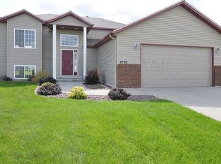 4726 48th Ave S, Fargo, ND 58104