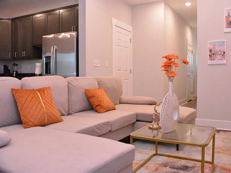 Shelborne Dr — Photo 25