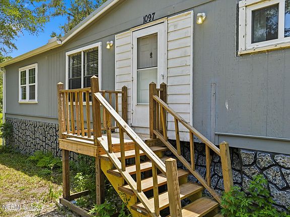 2nd image of 1097 MULBERRY LANDING Road N