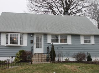 107 Bedford Ave, Iselin, NJ 08830