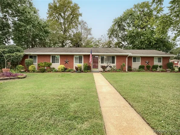 13 Overton Dr, Hampton, VA 23666