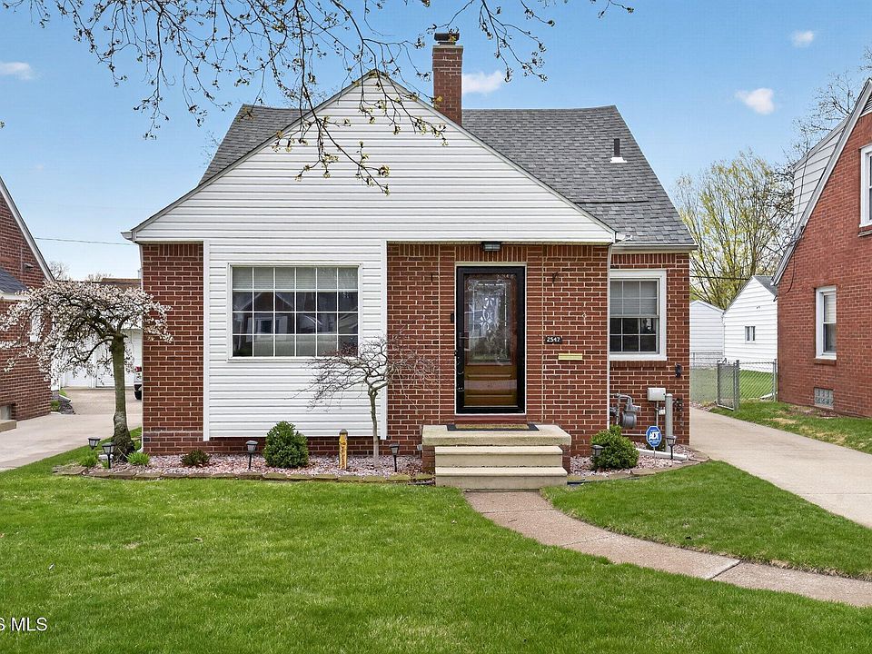 1st image of 2547 Castleton Ave