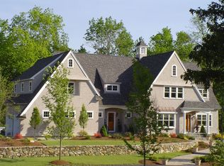 32 Canoe Club Ln, Pembroke, MA 02359