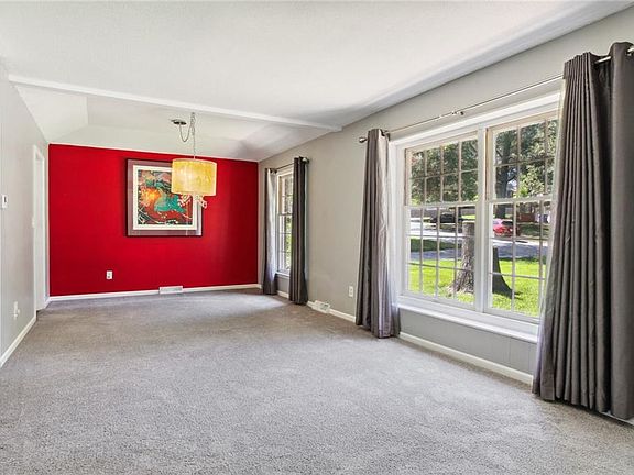 3rd image of 6621 Garnett Dr