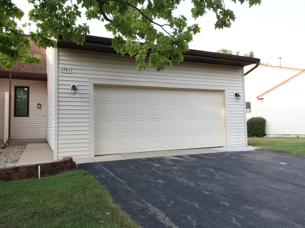2743 Stonebluff Dr SW, Wyoming, MI 49519