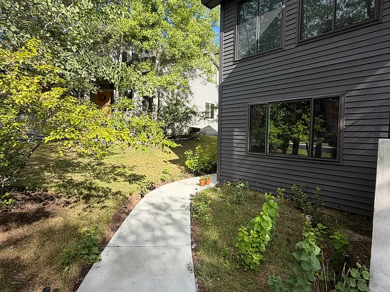 Private walkway