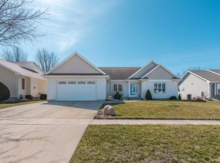 2113 Green Creek Rd, Cedar Falls, IA 50613