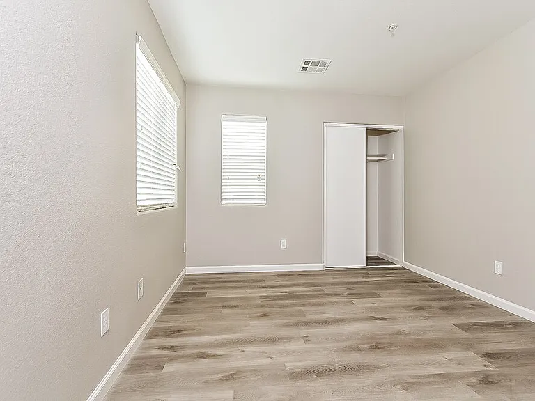 3214 Sunrise Cove Ave — Photo 12