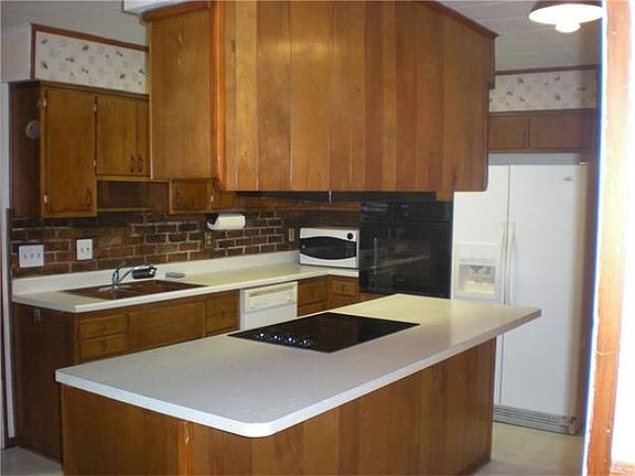 5th image of 2632 Hyman Pl