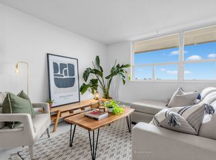Blackthorn Manor, Toronto, ON M6M 5A6