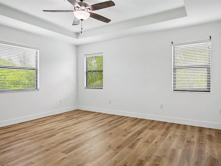 23271 SW 118th Ave — Photo 17