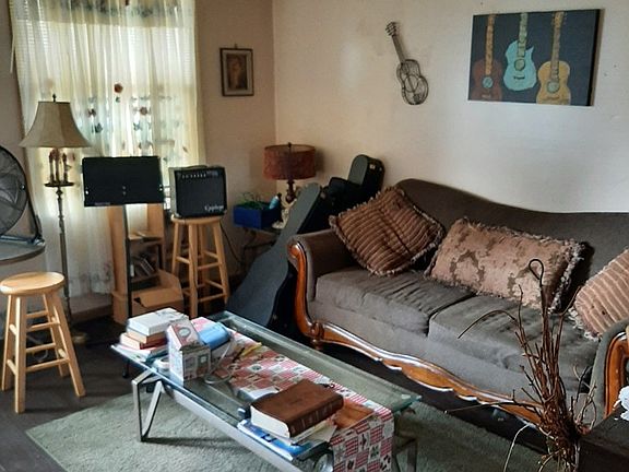 3rd image of 5619 Auburn Ave