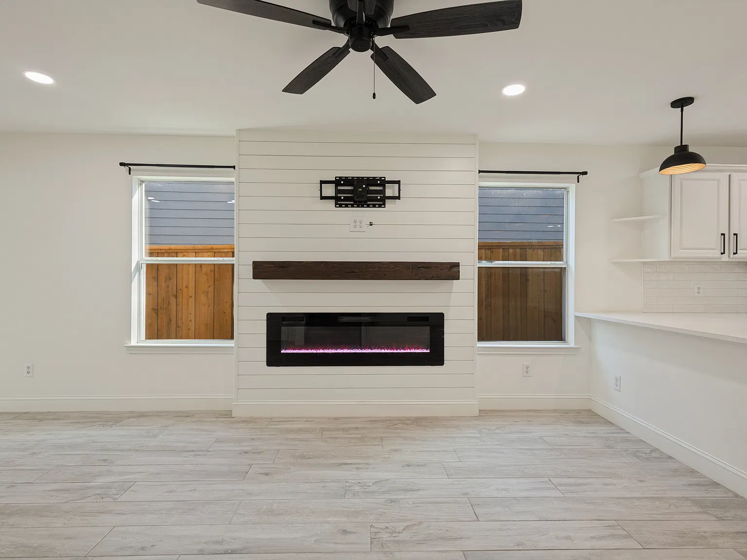 3 bed, 1413 sqft, $2,550 — Photo 4
