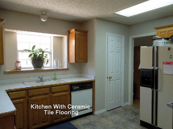 4th image of 7845 Hightower Dr