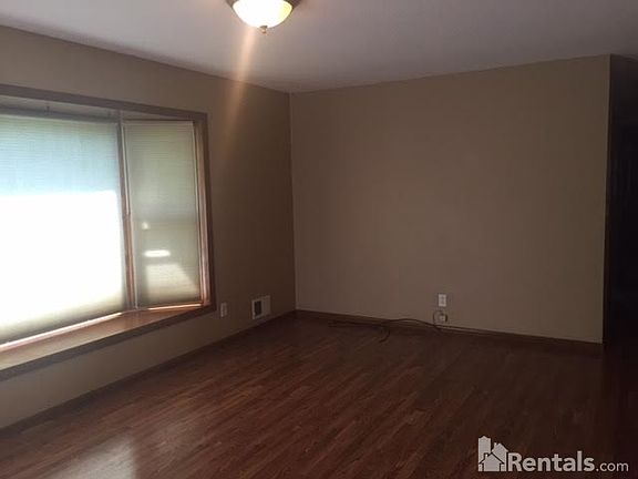 4th image of 561 Glenwood Ave