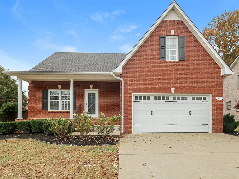 411 Carmel Dr — Photo 1