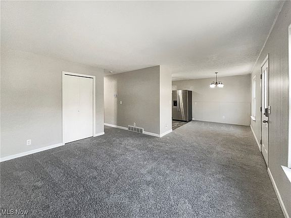 3rd image of 581 Fulmer Ave