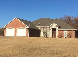 900358 S Oak Hill Dr, Chandler, OK 74834