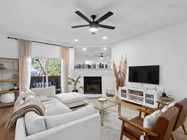 2508 W 12th St APT 203, Austin, TX 78703