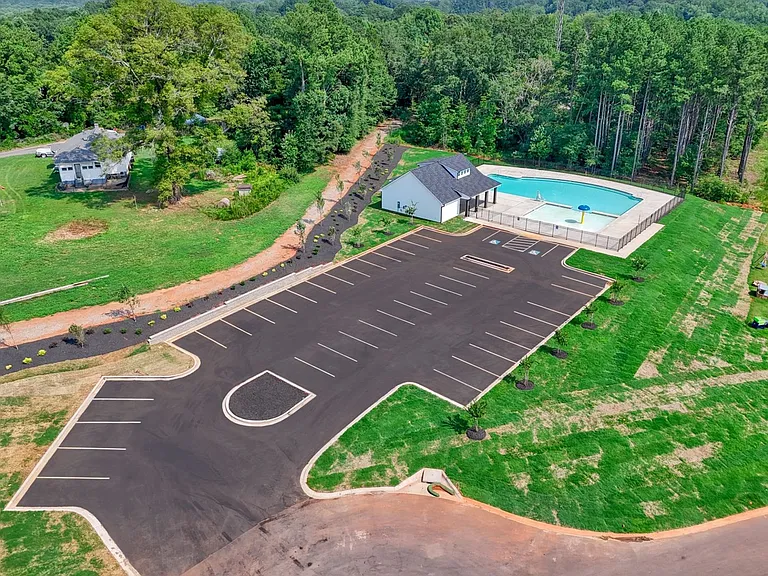 1014 Cleveland Meadows Trl — Photo 31
