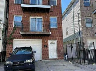 17 Grant Ave, Jersey City, NJ 07305