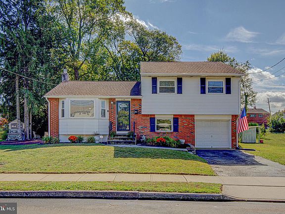 3rd image of 138 Gary Dr