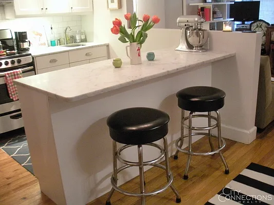 Rented by City Connections Realty | media 12