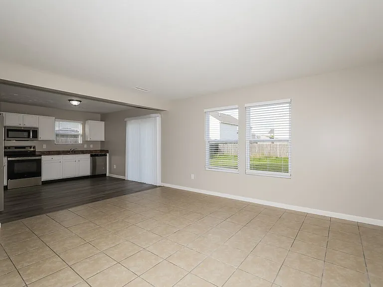 3125 Danube Way — Photo 5