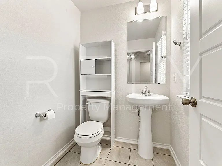 521 Colonel McNally Cv — Photo 6