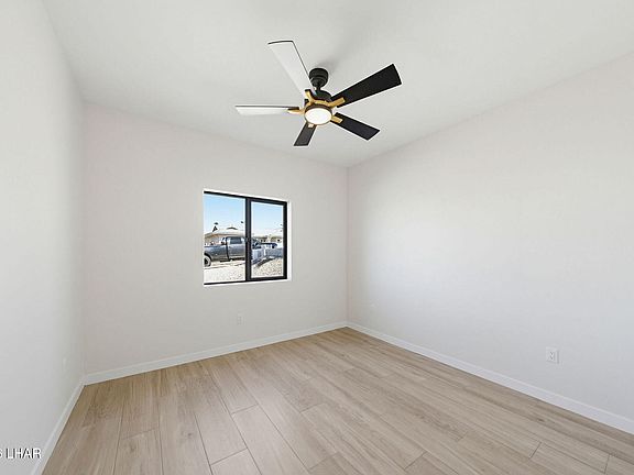 4th image of 284 Mulberry Ave