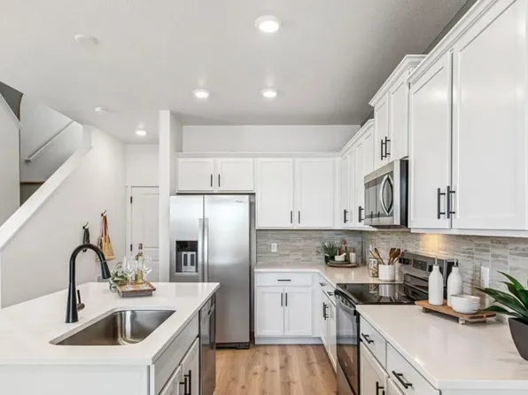 9813 Bahama St, Commerce City, CO 80022