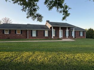 1069 Long Hill Rd #1069, Pilot Mountain, NC 27041