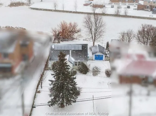 204 Margaret Ave, Chatham Kent, ON N8A 2A1