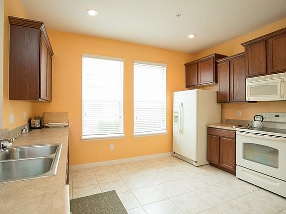 4th image of 10359 Lake District Ln #58