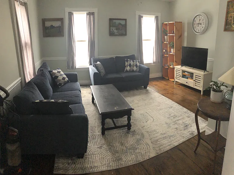 377 Pearl St #2 — Photo 5