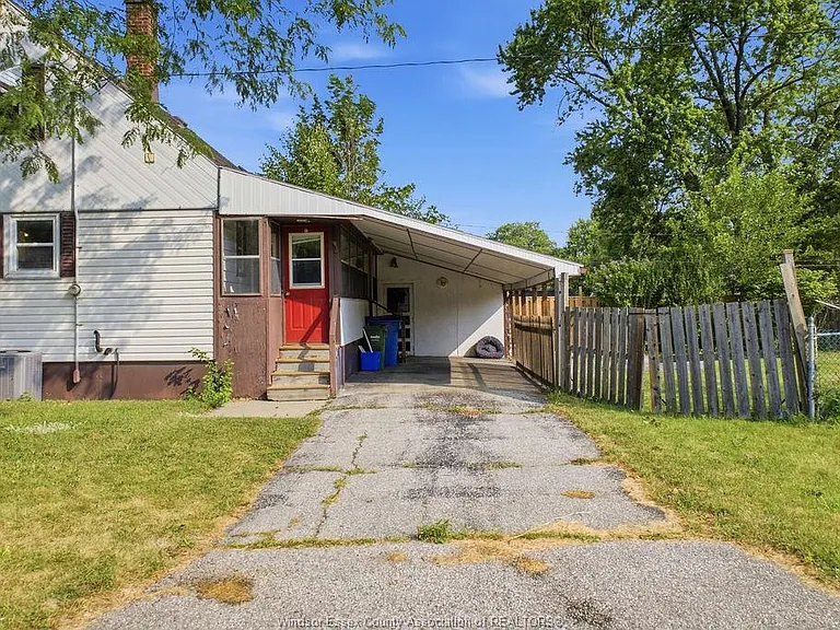 866 Francois Ct — Photo 4