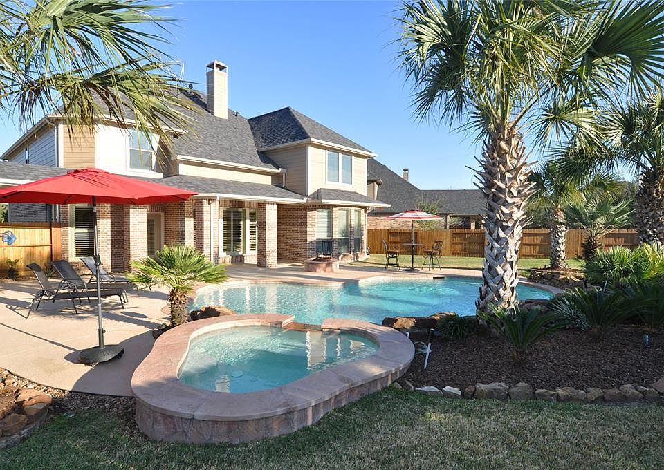 1st image of 28638 Blue Holly Ln