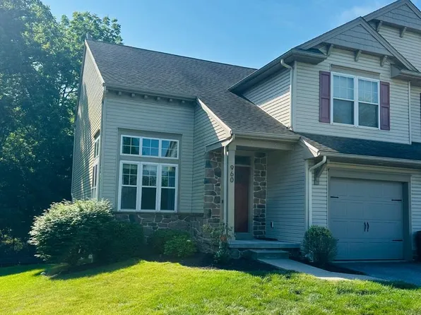 960 W Bainbridge St Unit 3, Elizabethtown, PA 17022