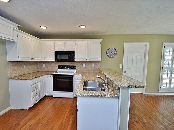 3rd image of 1120 Meadowsong Cir