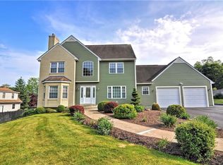 71 Child St, Portsmouth, RI 02871