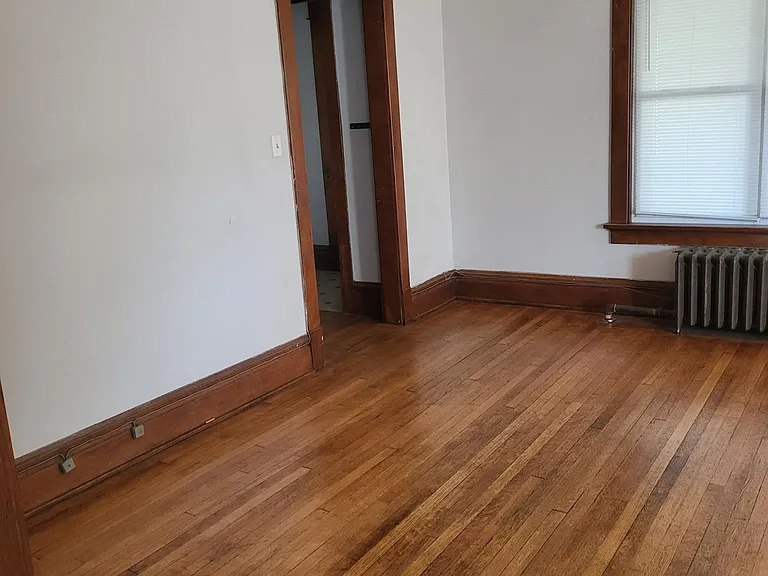 2834 Rutland Ave — Photo 3
