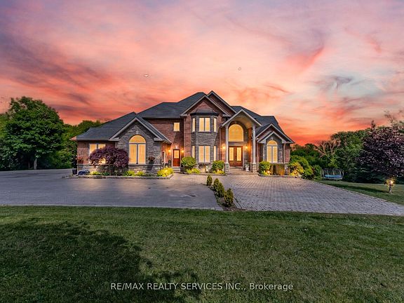 5th image of 3 Valley Hill Dr
