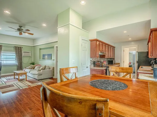 5121 GLEN Road, Mcfarland, WI 53558