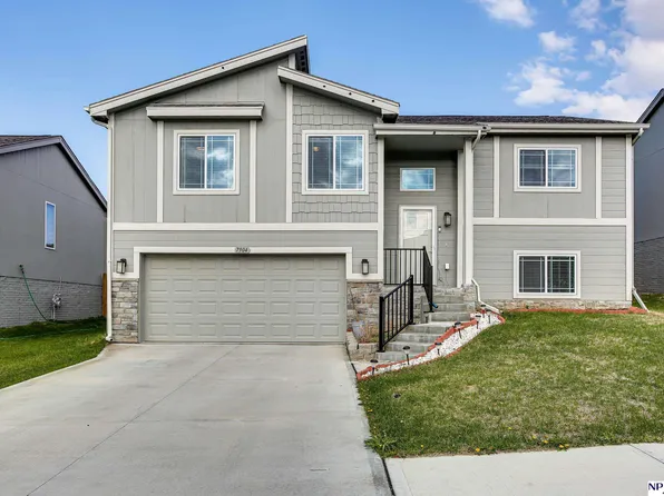 7904 N 84th St, Omaha, NE 68122