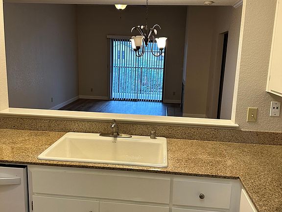 3rd image of 2401 Eilers Ln Unit 804